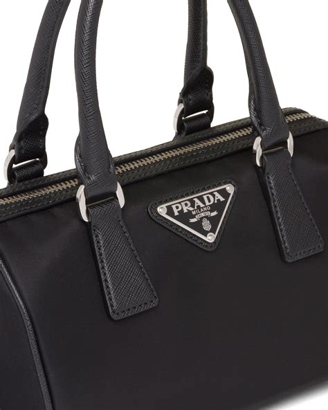 borsa iconica prada|bolso de Prada emblemático.